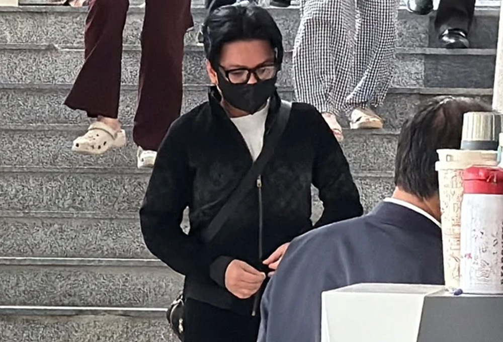 Ca sĩ Vũ Hà hầu tòa trong vụ án đánh bạc hàng trăm triệu USD 