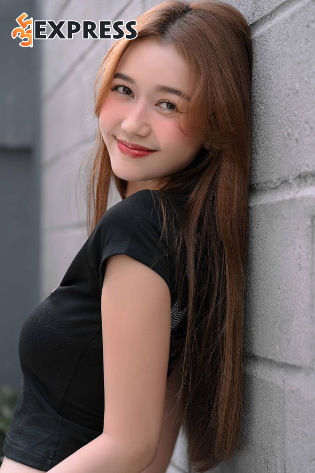 Từ "vợ quốc dân" của Phở Đặc Biệt đến nữ chính ngôn tình