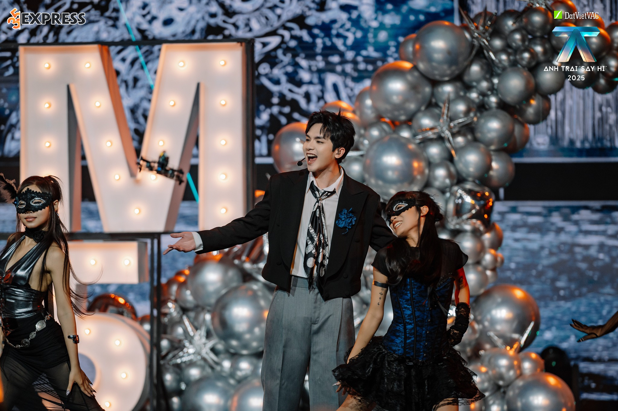 Tham gia Anh Trai "Say Hi" mùa 2