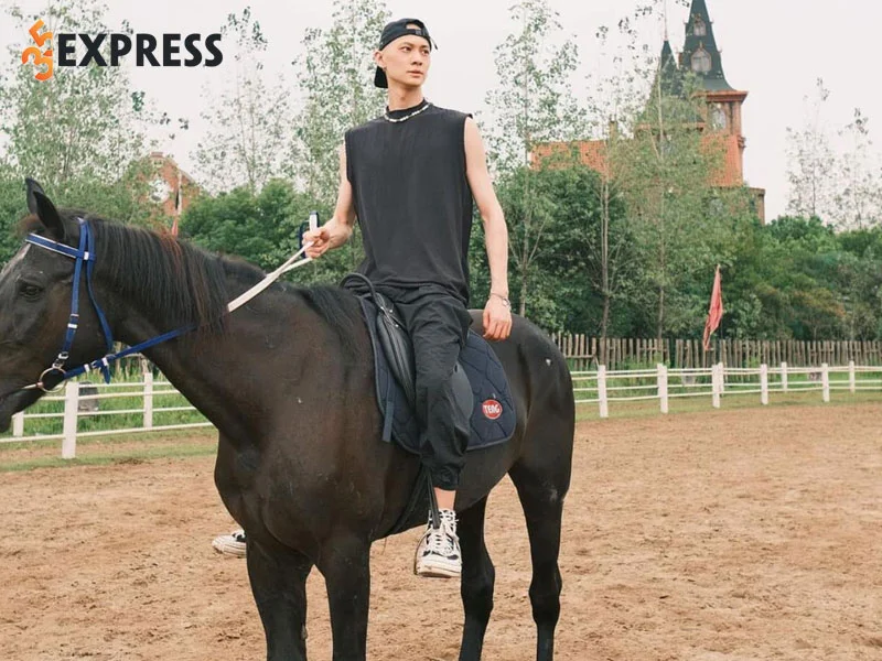 nhung-hinh-anh-dien-trai-cua-luong-sam-35express