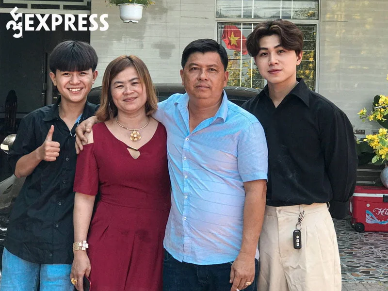 social-star-liem-raxci-gay-an-tuong-voi-loat-clip-co-noi-dung-doc-la-35express