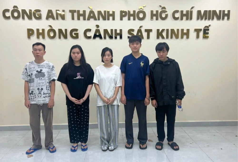 Sốc: Bắt tạm giam Miss Audition Ngọc Anh điều hành đường dây bán khí cười 
