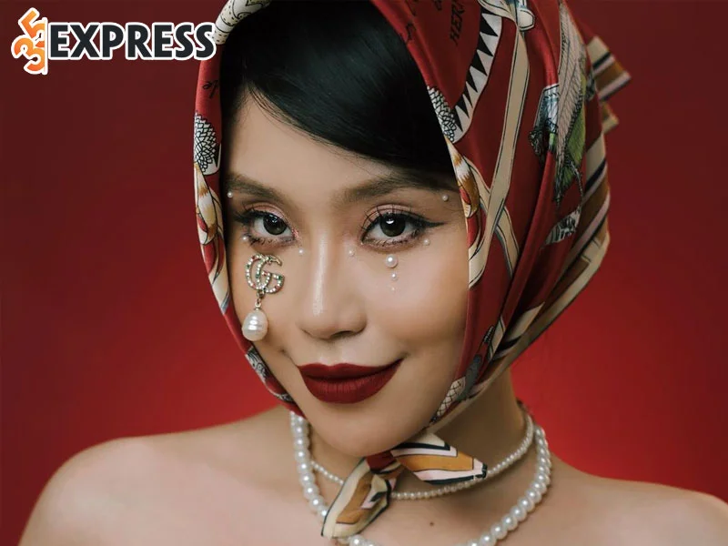 quynh-thi-gay-sot-tiktok-voi-trend-makeup-thuong-hieu-35express