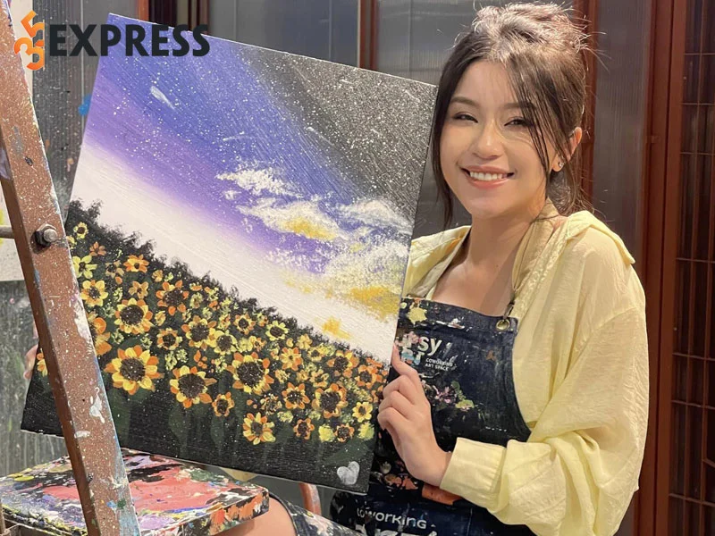 quynh-thi-noi-tieng-nho-gu-thoi-trang-va-nhung-tips-cham-da-hieu-qua-1-35express