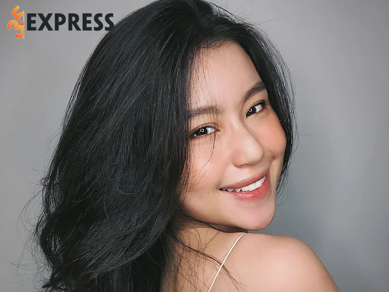 tom-tat-ly-lich-tieu-su-hot-girl-quynh-thi-35express