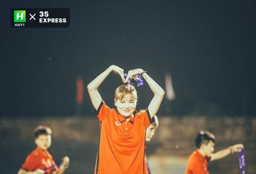 Lương Thị Thu Thương đã đánh đổi tuổi thơ bên gia đình để theo nghiệp bóng đá