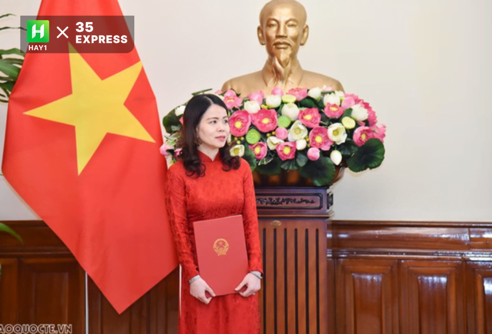  Nguyễn Minh Hằng  nhận quyết định bổ nhiệm Thứ trưởng Ngoại giao