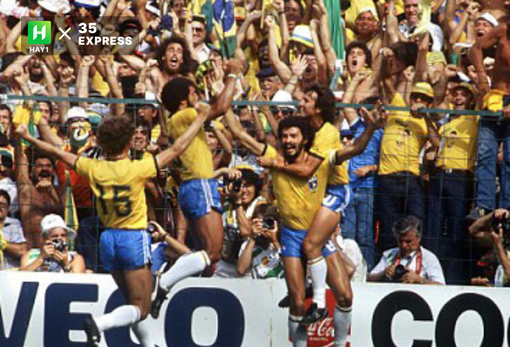  Sócrates và các đồng đội tại World Cup 1982
