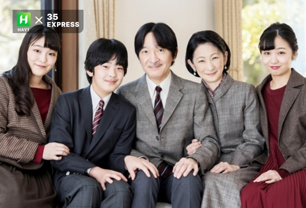 Hoàng Thái tử Fumihito Akishino và Công nương Kawashima Kiko cùng 3 người con
