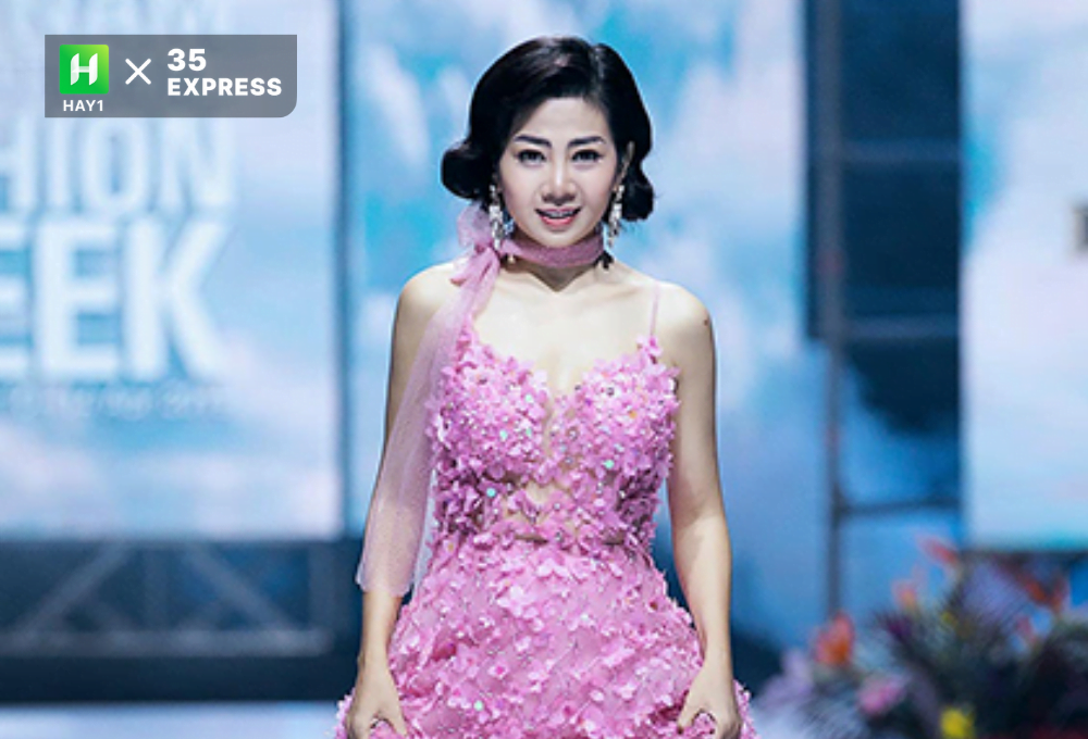 Mai Phương mặc váy 3D catwalk vào tháng 4/2019

