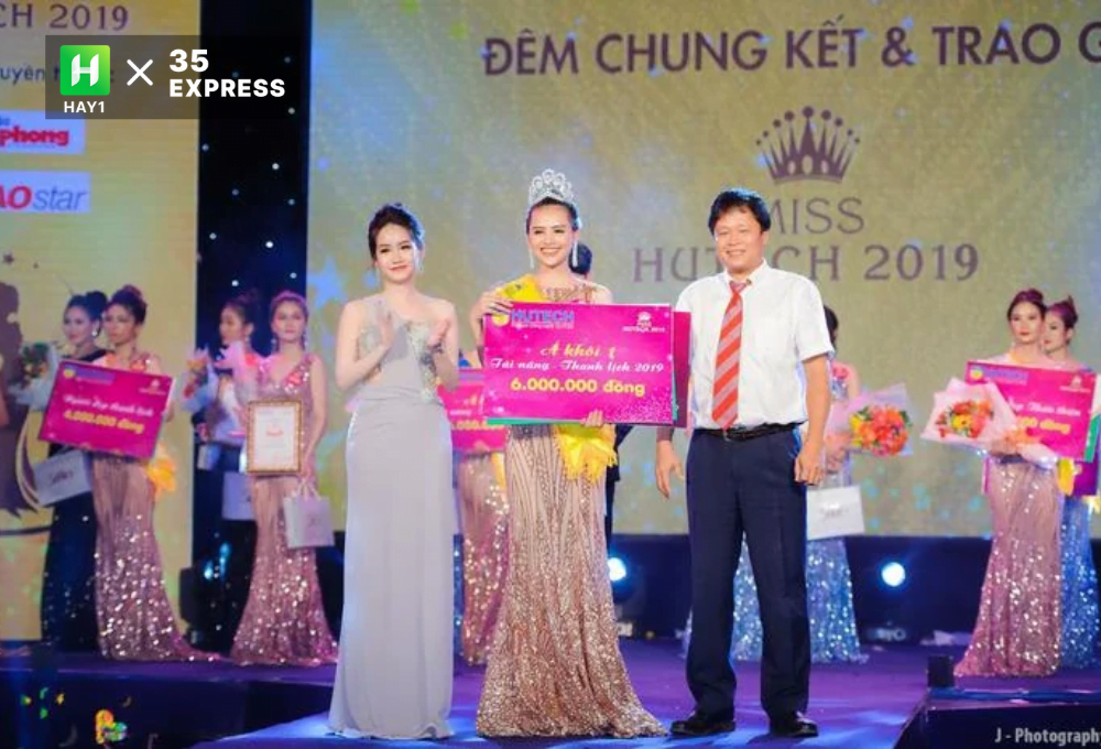 Cao Thị Tuyết xuất sắc giành ngôi vị Á khôi 1 của cuộc thi Miss Hutech 2019
