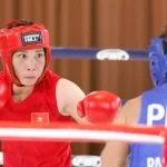 Nữ võ sĩ Boxing Hà Thị Linh chiến thắng đối thủ Phần Lan.