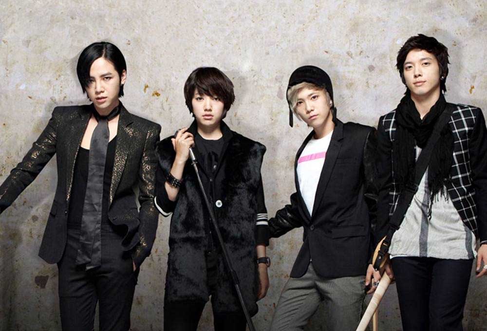 Sự nghiệp gắn liền với nhóm nhạc FT Island