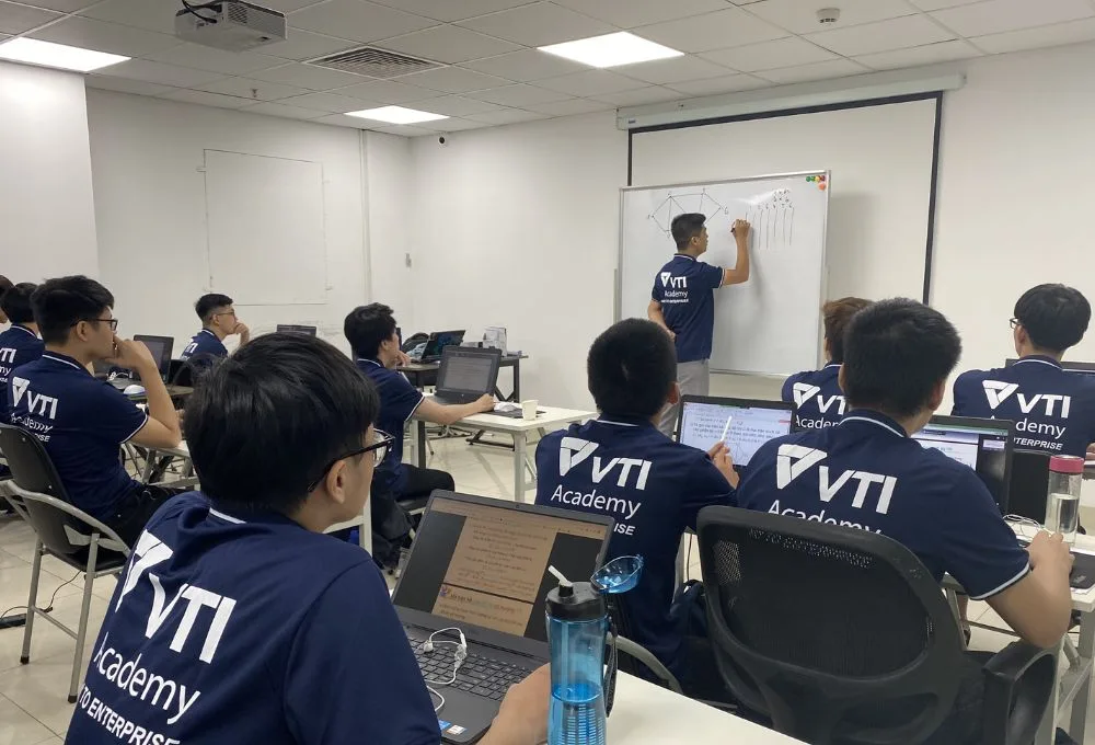 Khóa học AI tại VTI Academy 