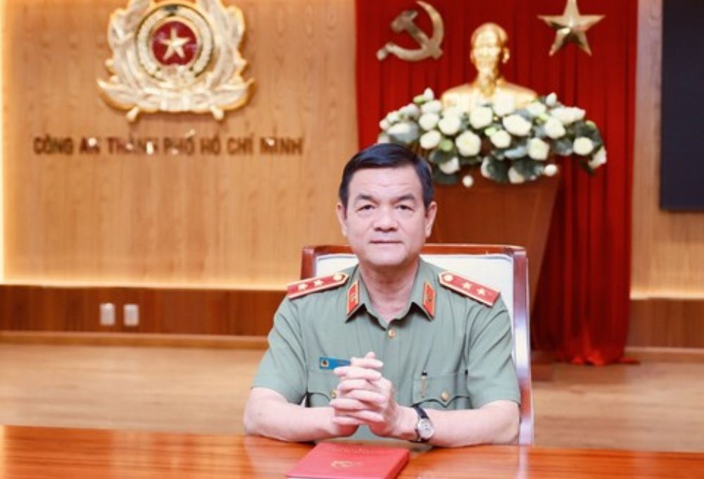 lê hồng nam