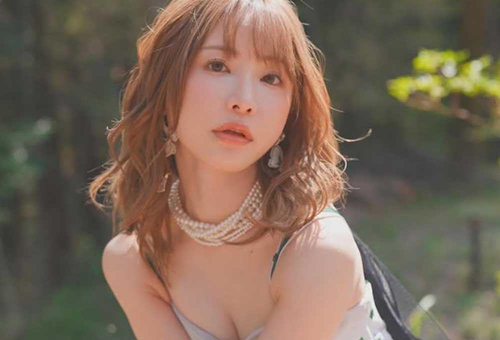 Moe Amatsuka là ai?