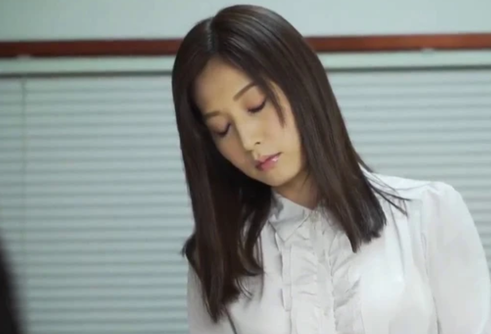 Đôi nét về tài năng và sự nghiệp phim người lớn của Aki Sasaki