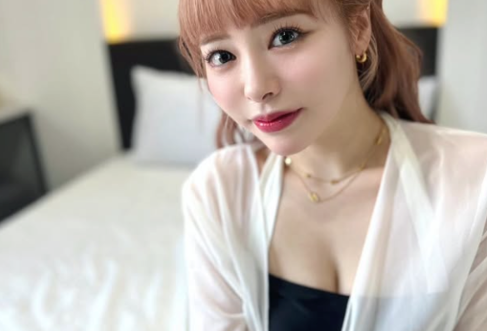 Sự nghiệp nổi bật của người đẹp Yuna Ogura