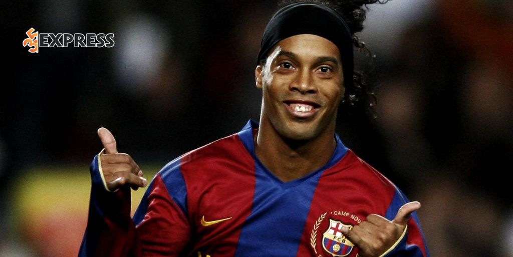Đỉnh cao sự nghiệp tại FC Barcelona Ronaldinho thay đổi lịch sử