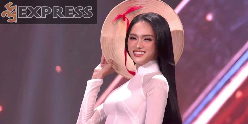 Hương Giang tỏa sáng_ Áo dài nữ sinh trên sân khấu Miss Universe