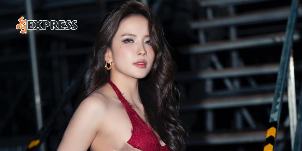 Nhan sắc và body cực phẩm của Thiều Bảo Trâm qua fancam