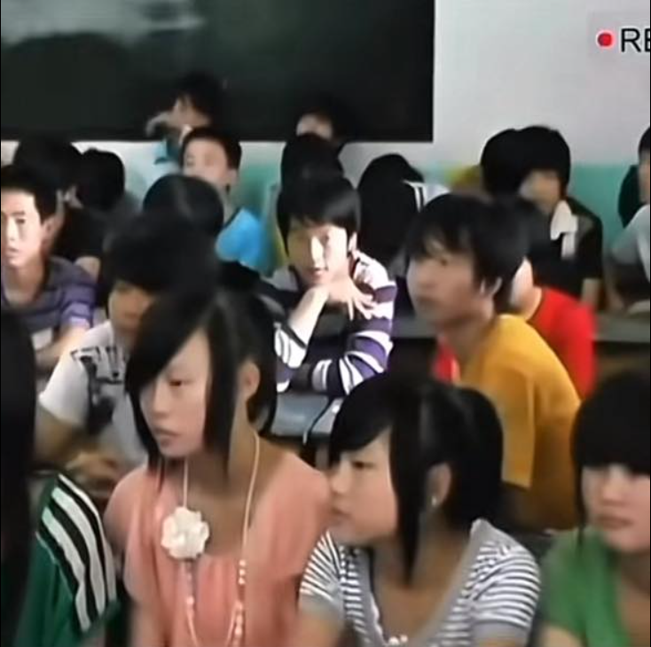 8x sang chảnh, 2k slay hết nấc, còn 9x… man mát: Một thế hệ chuyển giao đầy hoài niệm