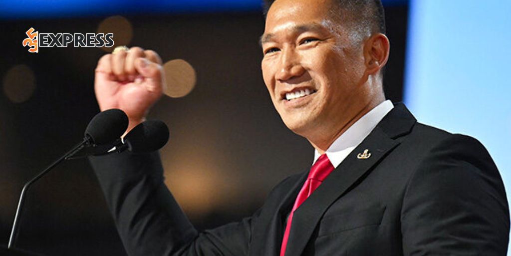 Sự nghiệp quân sự 25 năm lẫy lừng trong Hải quân Hoa Kỳ