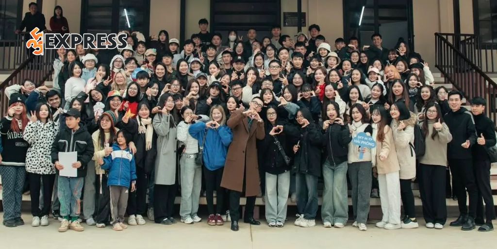 Toàn cảnh sự việc Sơn Tùng M-TP ủng hộ 700 triệu đồng cho đồng bào miền Trung