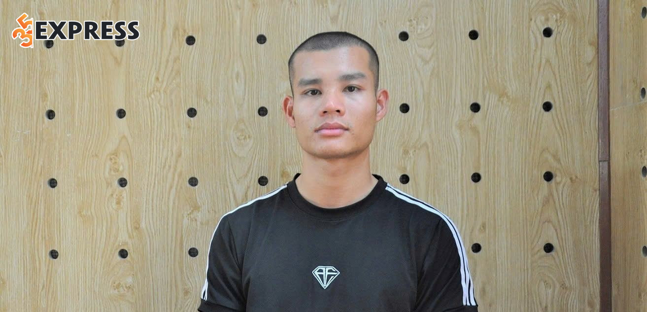 Bị bắt và khởi tố thêm tội trốn thuế