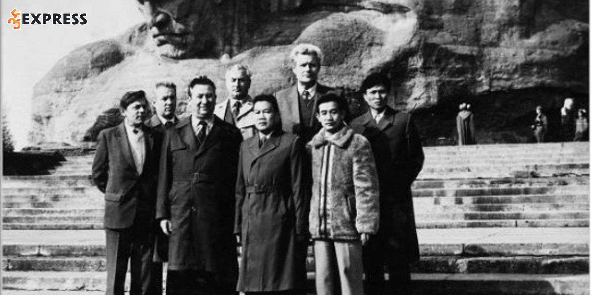 Đại tá khi làm việc tại Nga