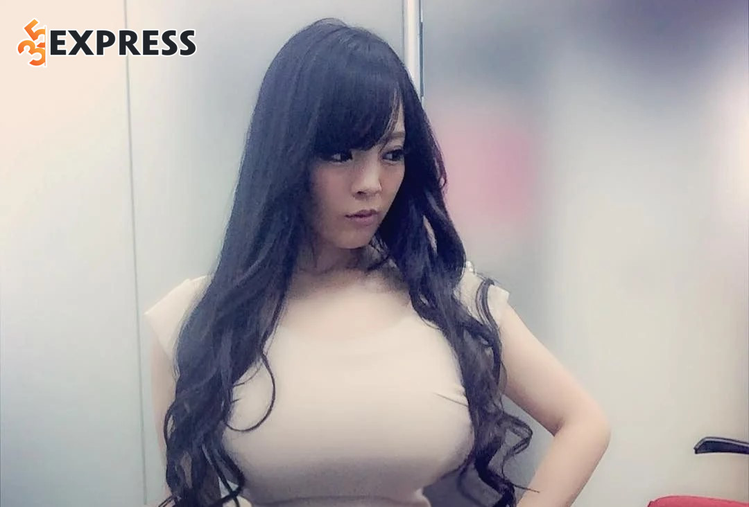 Debut trong ngành công nghiệp AV năm 2007