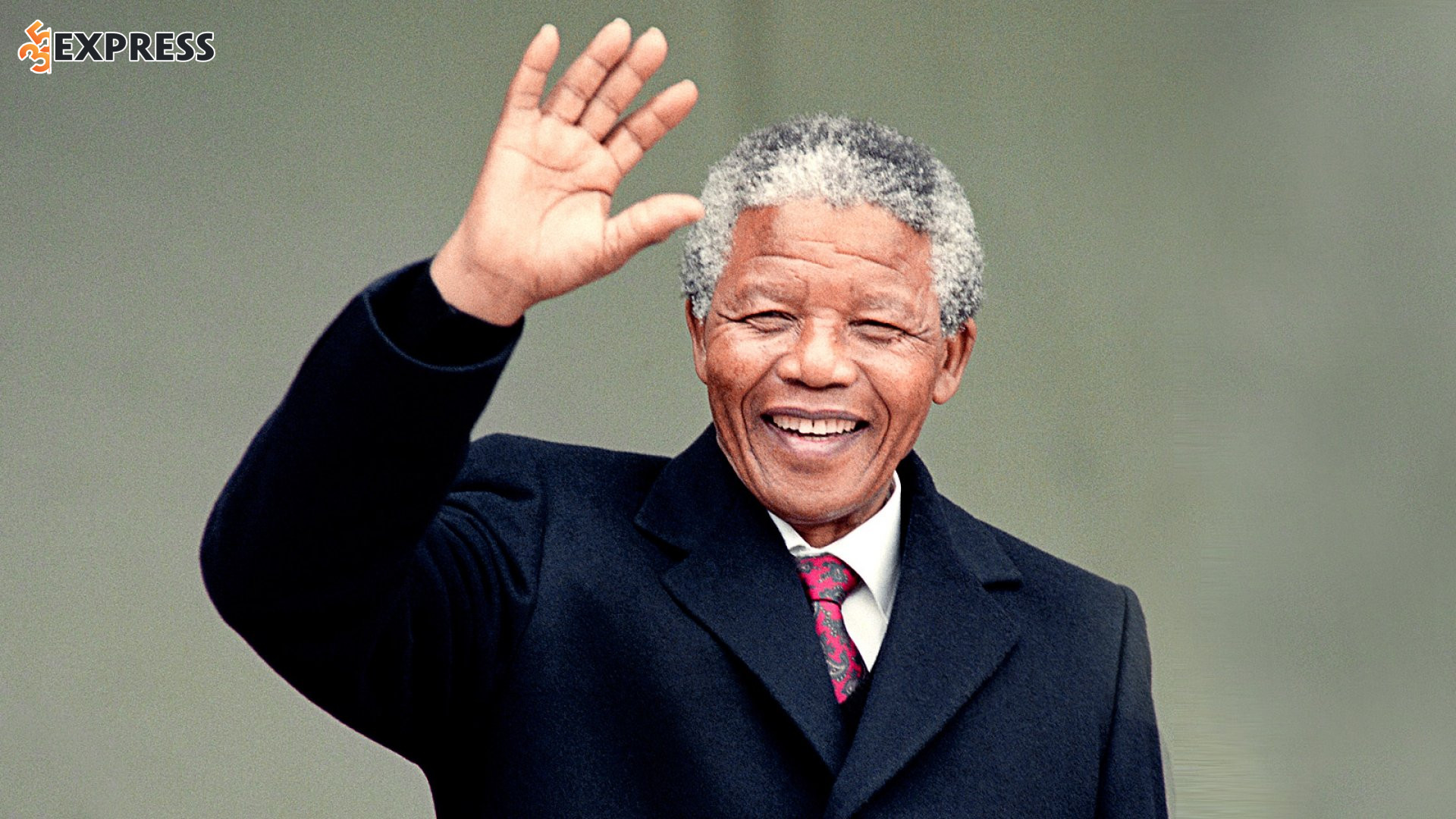 Nelson Mandela là nhà cách mạng phản kháng hệ thống phân biệt chủng tộc (Apartheid), chính trị gia và nhà từ thiện vĩ đại người Nam Phi
