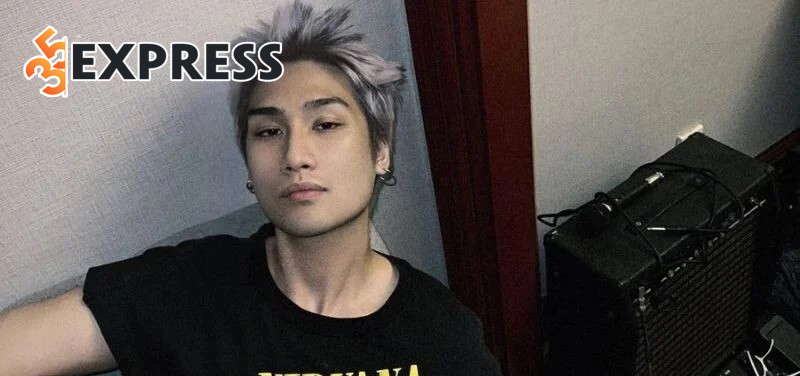 RIO (Đỗ Việt Tiến) là một ca sĩ, nhạc sĩ và nhà sản xuất âm nhạc trẻ người Việt Nam, sinh năm 1999.