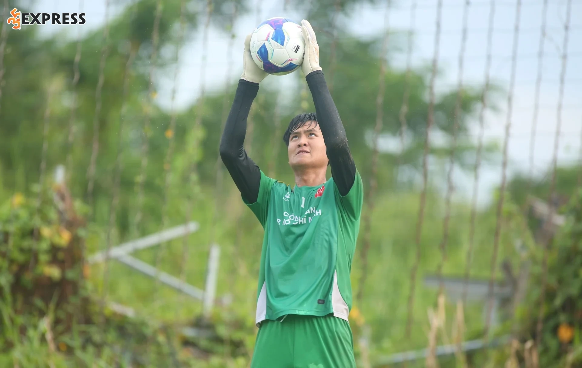 Thủ môn Nguyễn Tân là ai