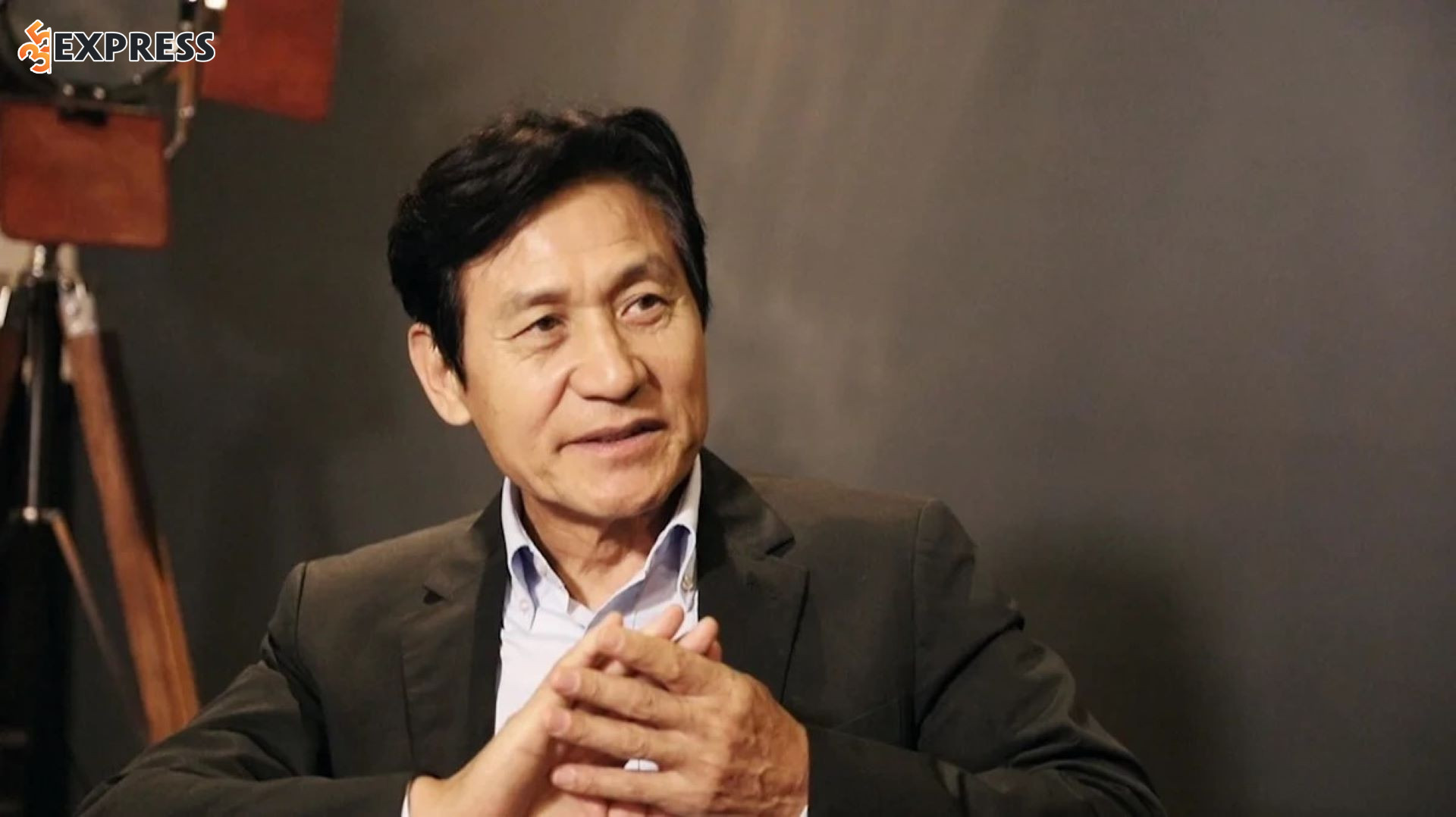 Đạt giải Nam chính xuất sắc tại Rồng Xanh 2006 cho vai diễn trong Radio Star