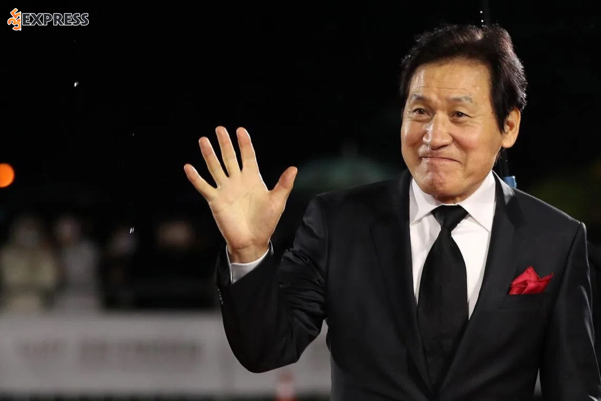 Tái xuất rực rỡ và kỷ nguyên hoàng kim