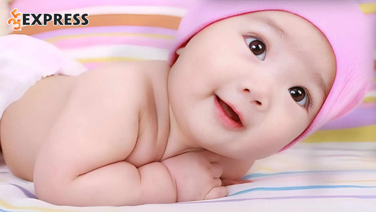 Có con là niềm hạnh phúc của ba mẹ