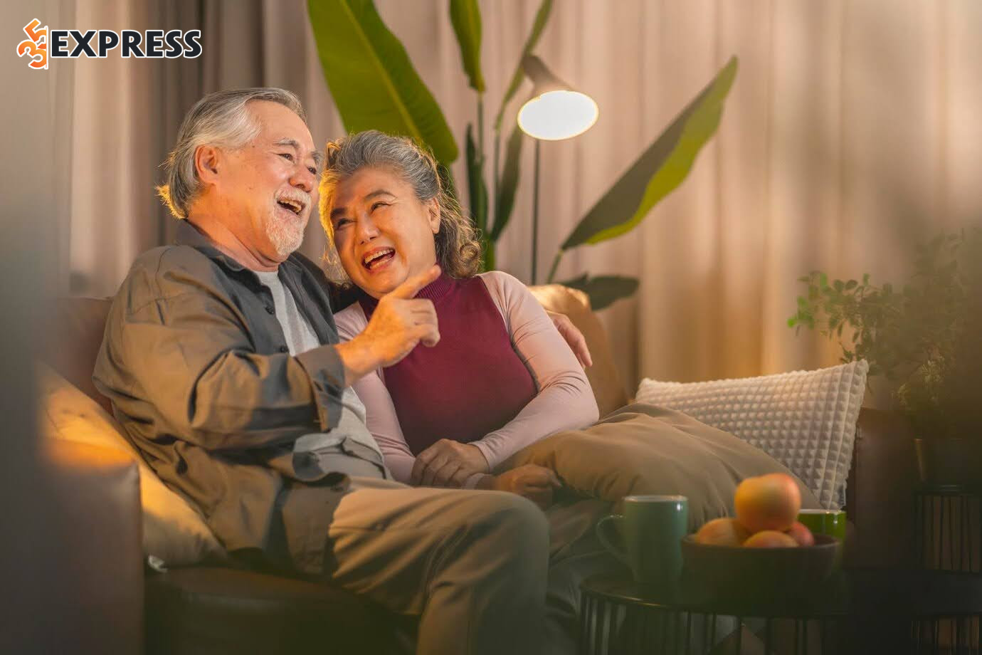 Sao Hữu Bật ở cung Phụ Mẫu