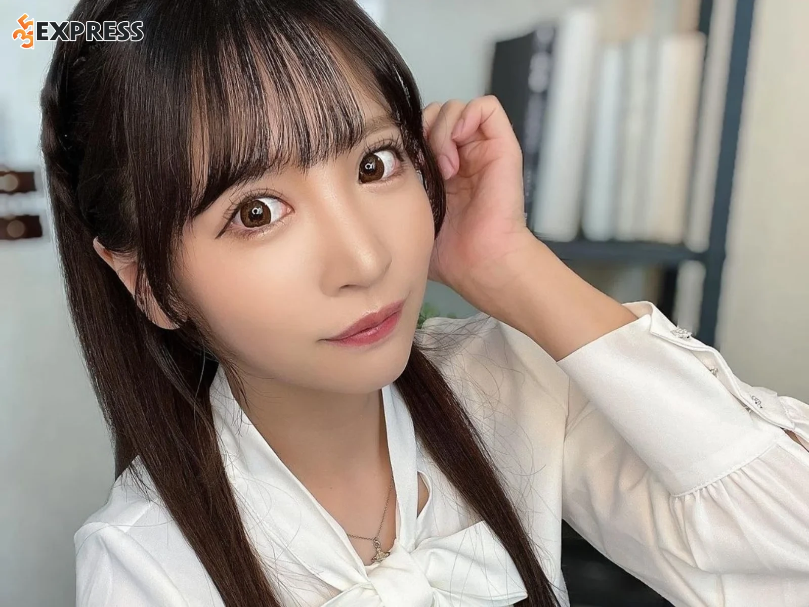 Đời tư và hình ảnh ngoài đời thực