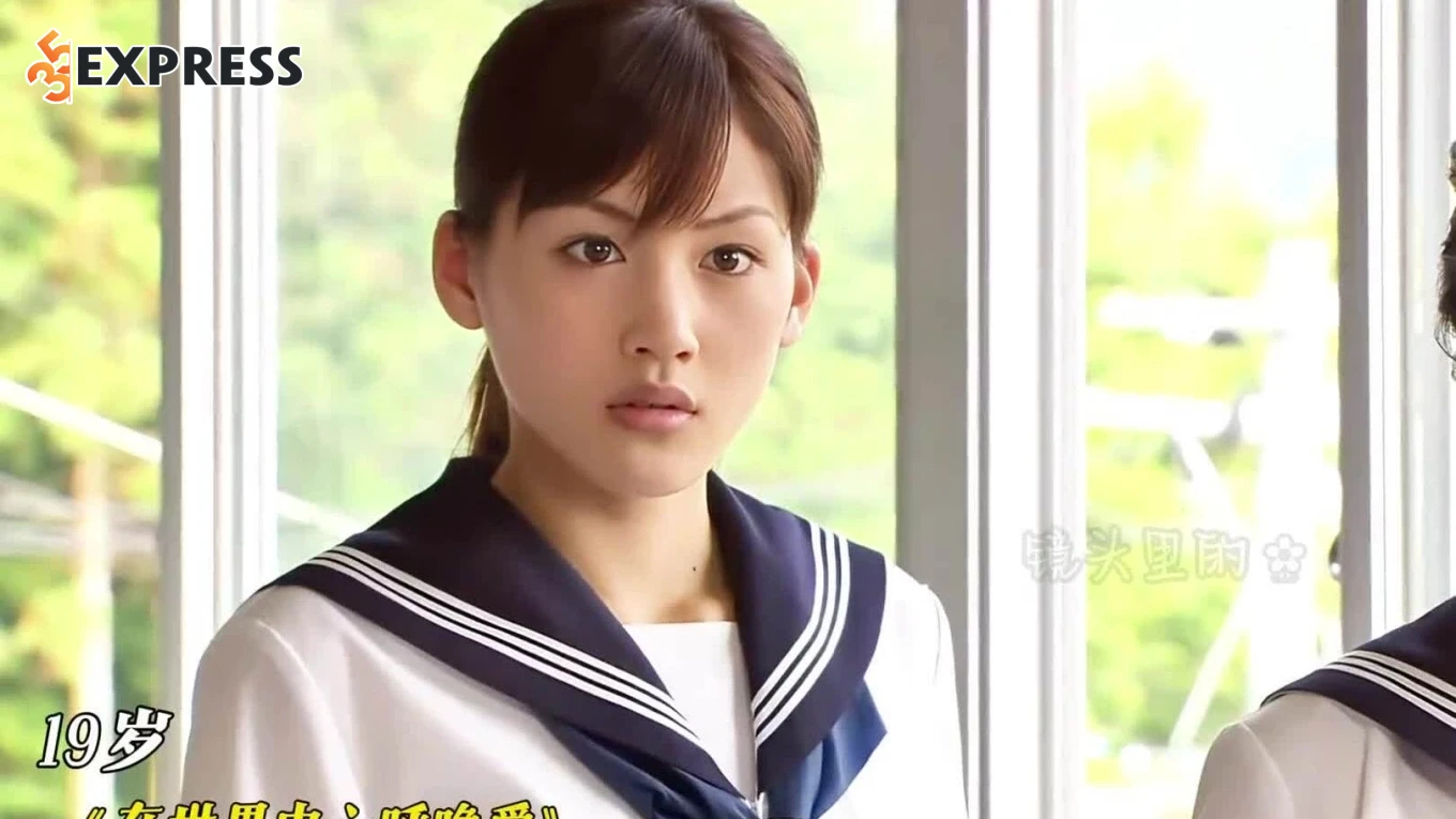 Ayase Haruka là ai
