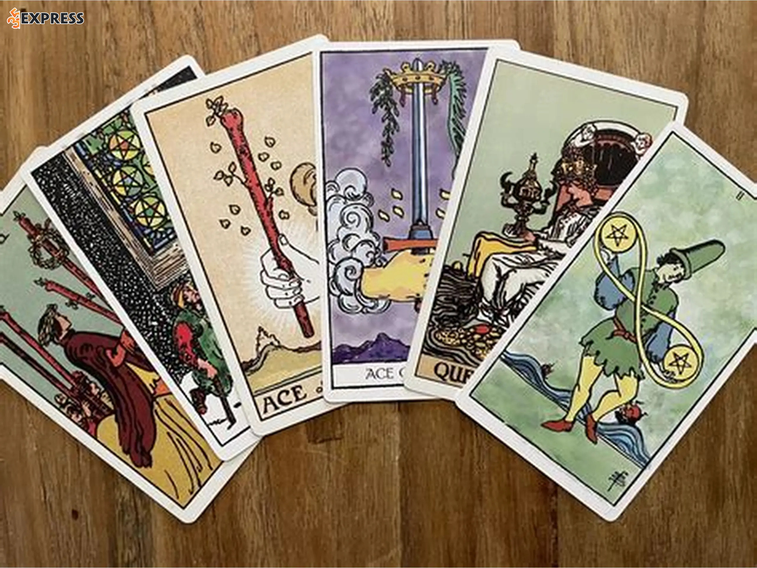 Bói bài Tarot tình yêu