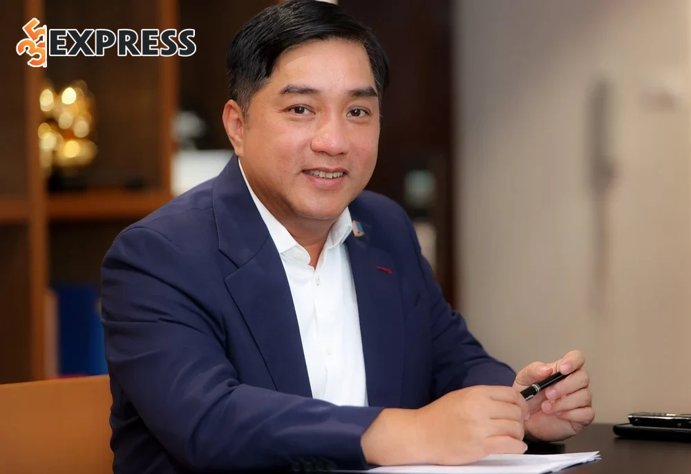 Hồ Minh Hoàng là ai?