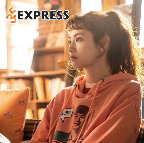 Nana sinh ra và lớn lên tại Cheongju, Hàn Quốc.