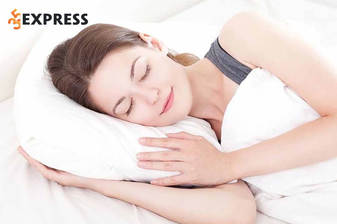 Ngủ đủ giấc là yếu tố then chốt để duy trì sự tươi trẻ