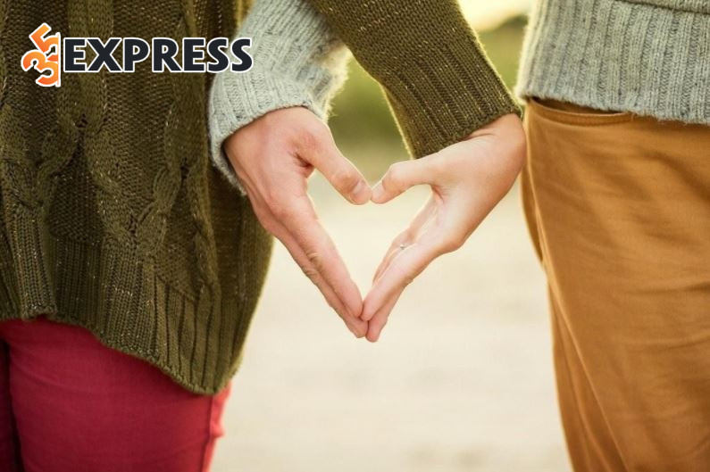 Xem bói tình yêu chữ cái đầu giúp bạn khám phá bản thân trong tình yêu