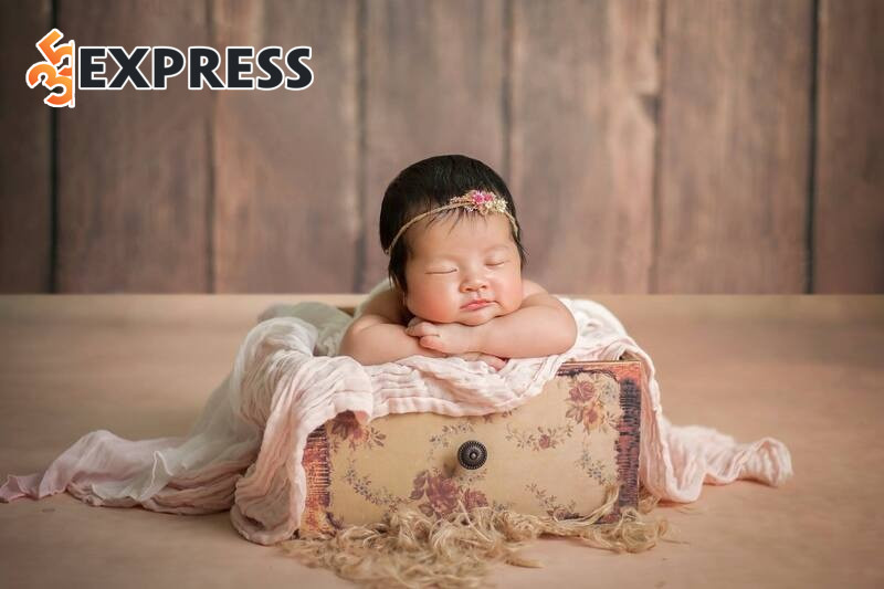 Đặt tên con hợp tuổi bố mẹ