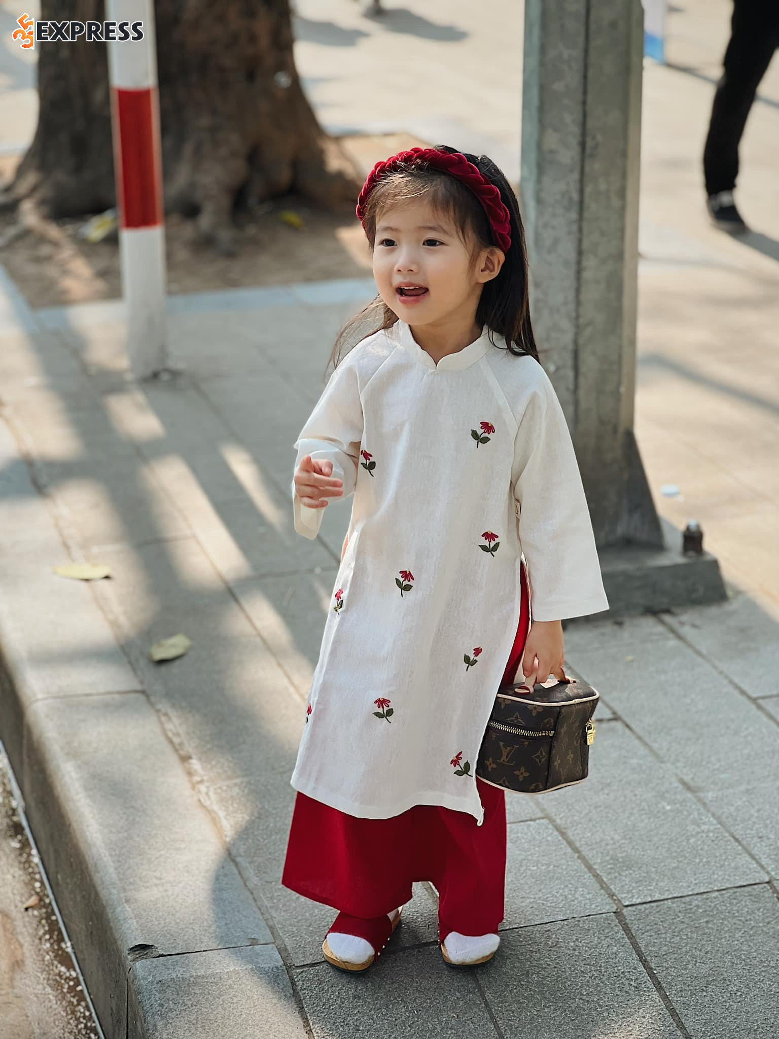 Tên con gái họ Đào theo mệnh kim