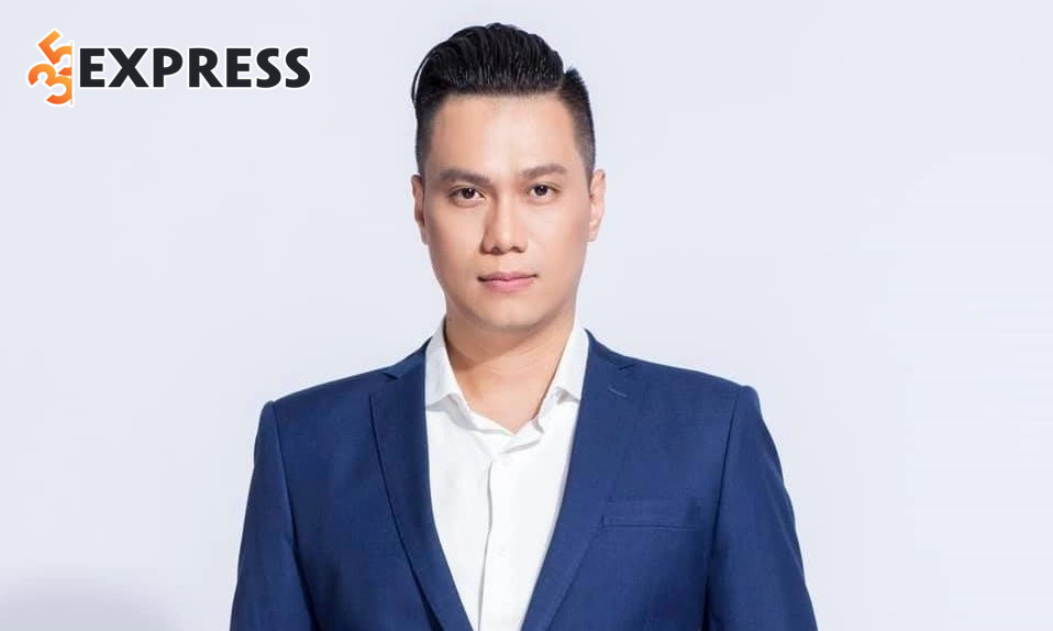 Việt Anh là sinh viên ngành kinh tế và sau đó chuyển hướng sang diễn xuất
