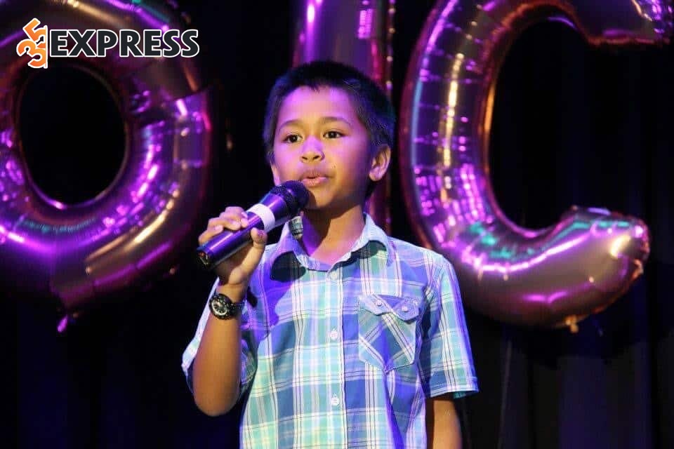 Angelo Marasigan sinh ngày 23 tháng 3 năm 2004 tại thành phố Canberra