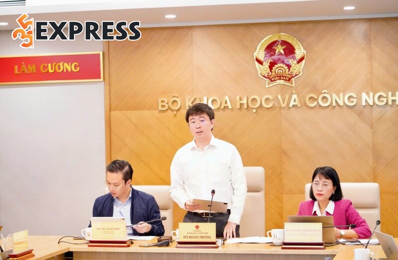 Bùi Hoàng Phương công tác tại Bộ Khoa học và Công nghệ
